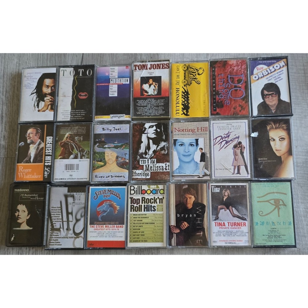 Lot of 21 Albums Cassettes Tapes Rock Pop Country Soul Mixed Artsits